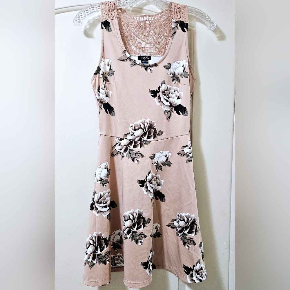 Rue21 Floral Back Lace Dress Size Small